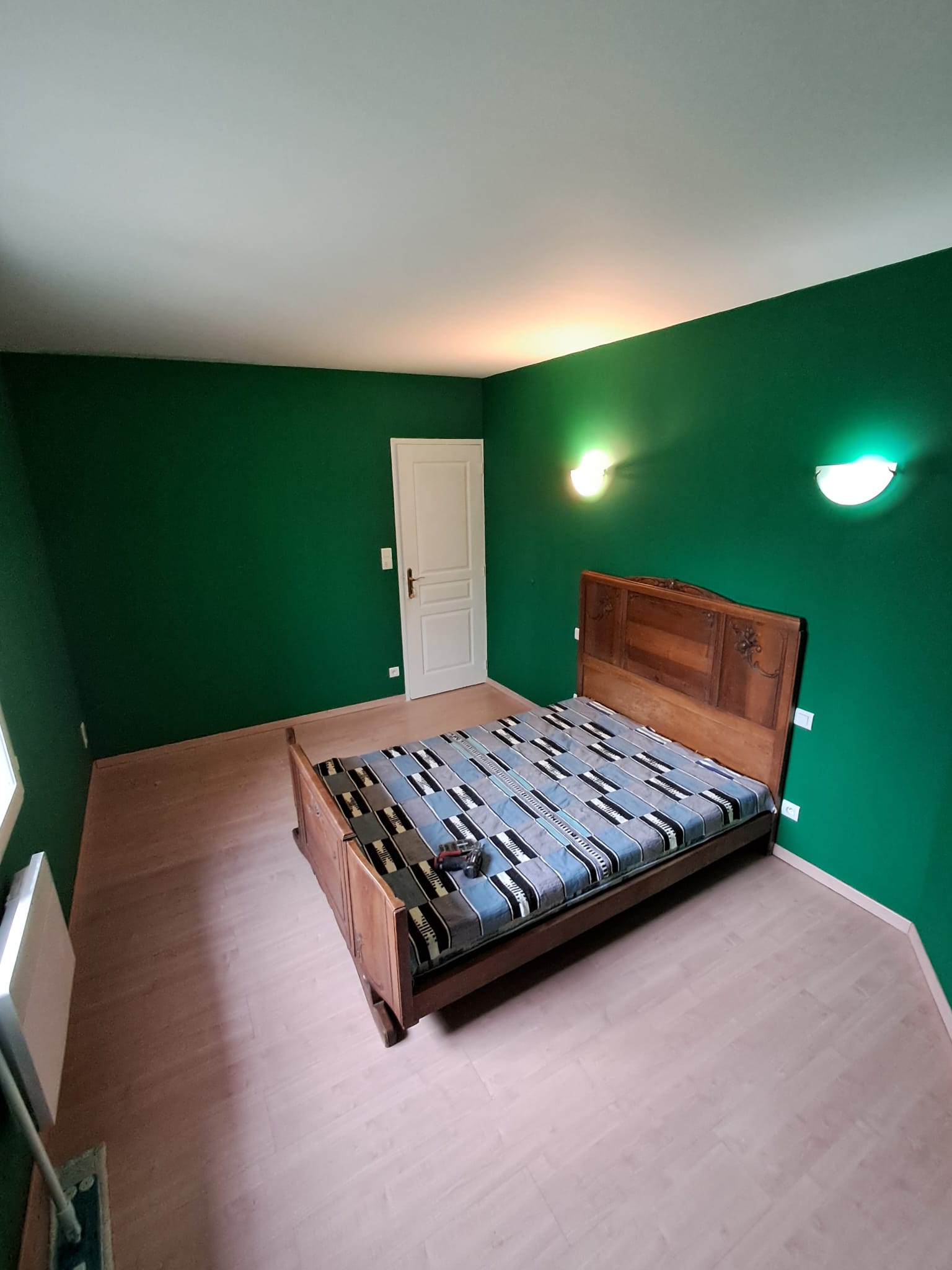 Chambre verte terminée — Pyrénées-Orientales